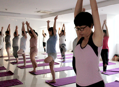 保护女员工身心健康 乐鱼官方网站-乐鱼leyu(中国)工会推出瑜伽培训