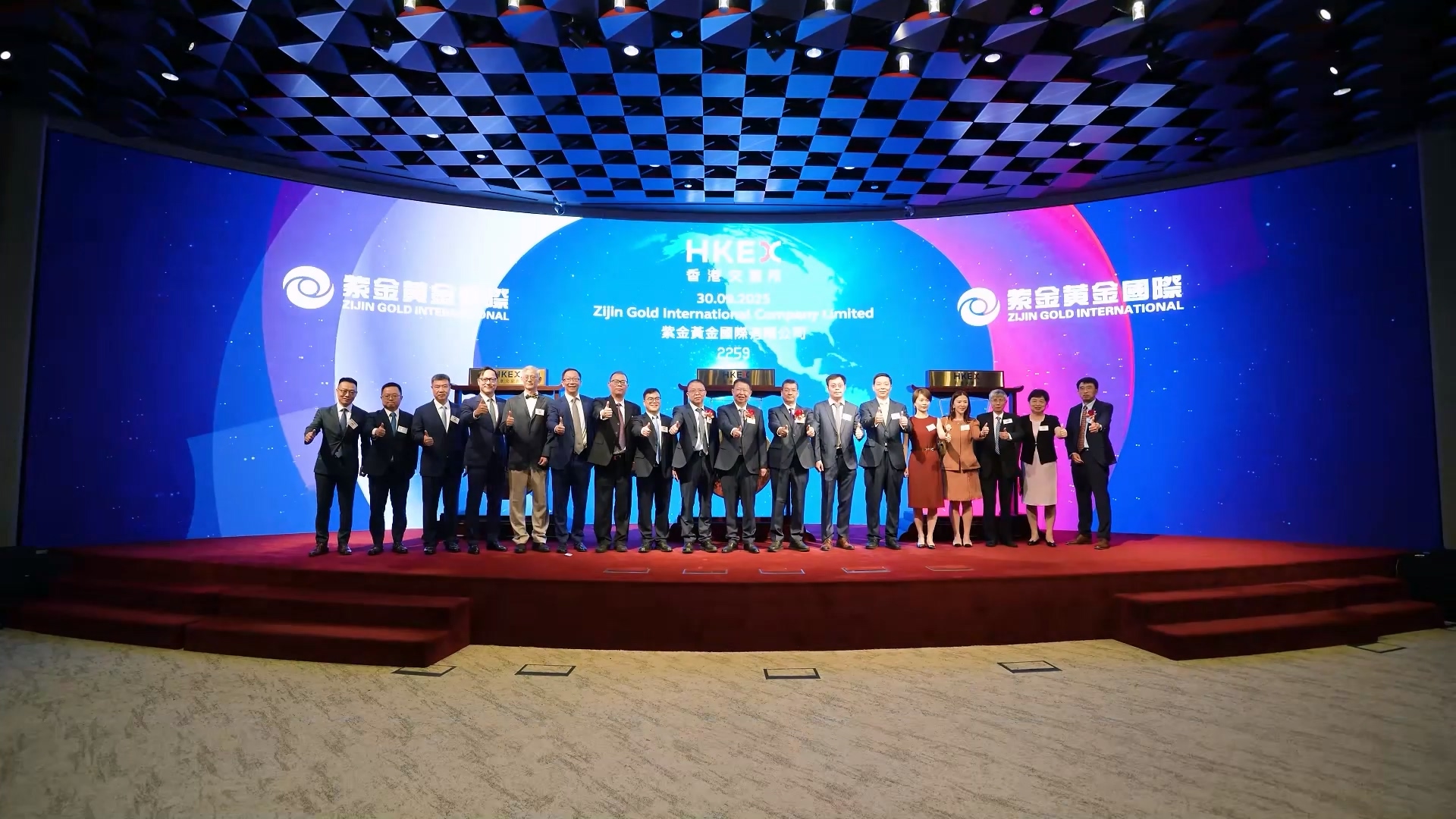 自然资源报《i自然》 从“鸡肋矿”走出的矿业巨头